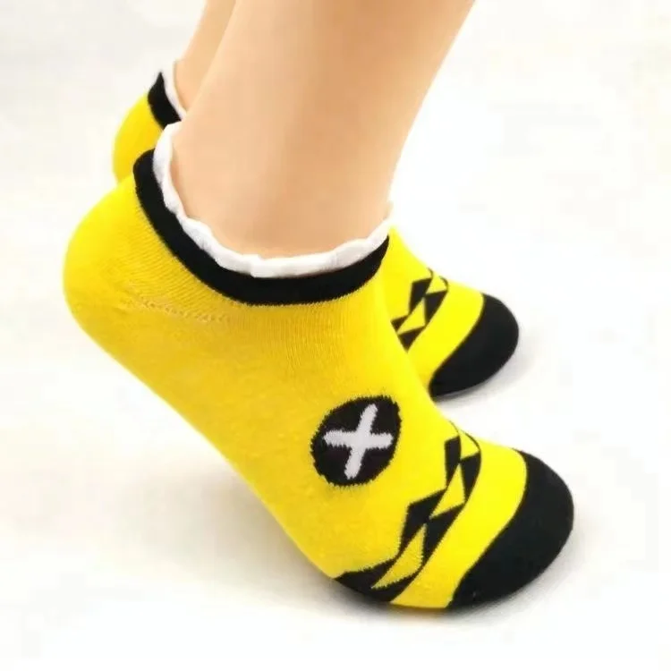 Wholesale Custom Funny Pokemon Design No Heel Men Socks Set