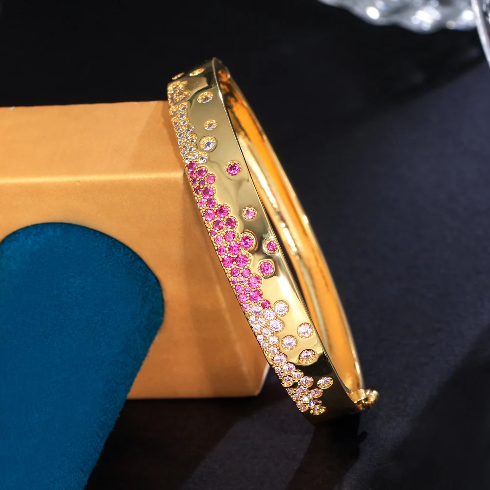 Pretty Chic Round Pink Red Cubic Zirconia Luxury Open Cuff Bangle for Women Indian Dubai Gold Plated Wedding Party Jewelry