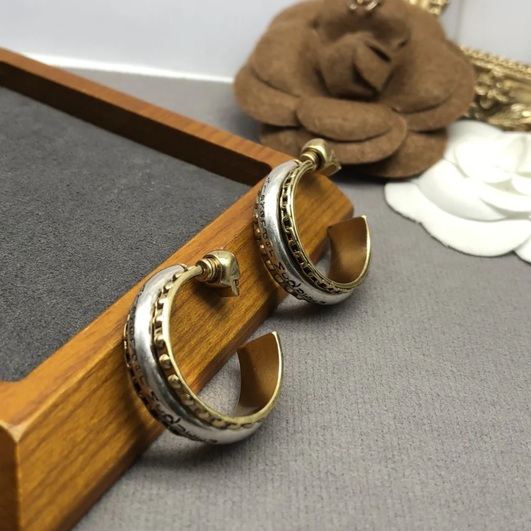 Alexander McQueens Wholesale new product 925 silver color blocked hook design,give away party and banquet accessories to friends