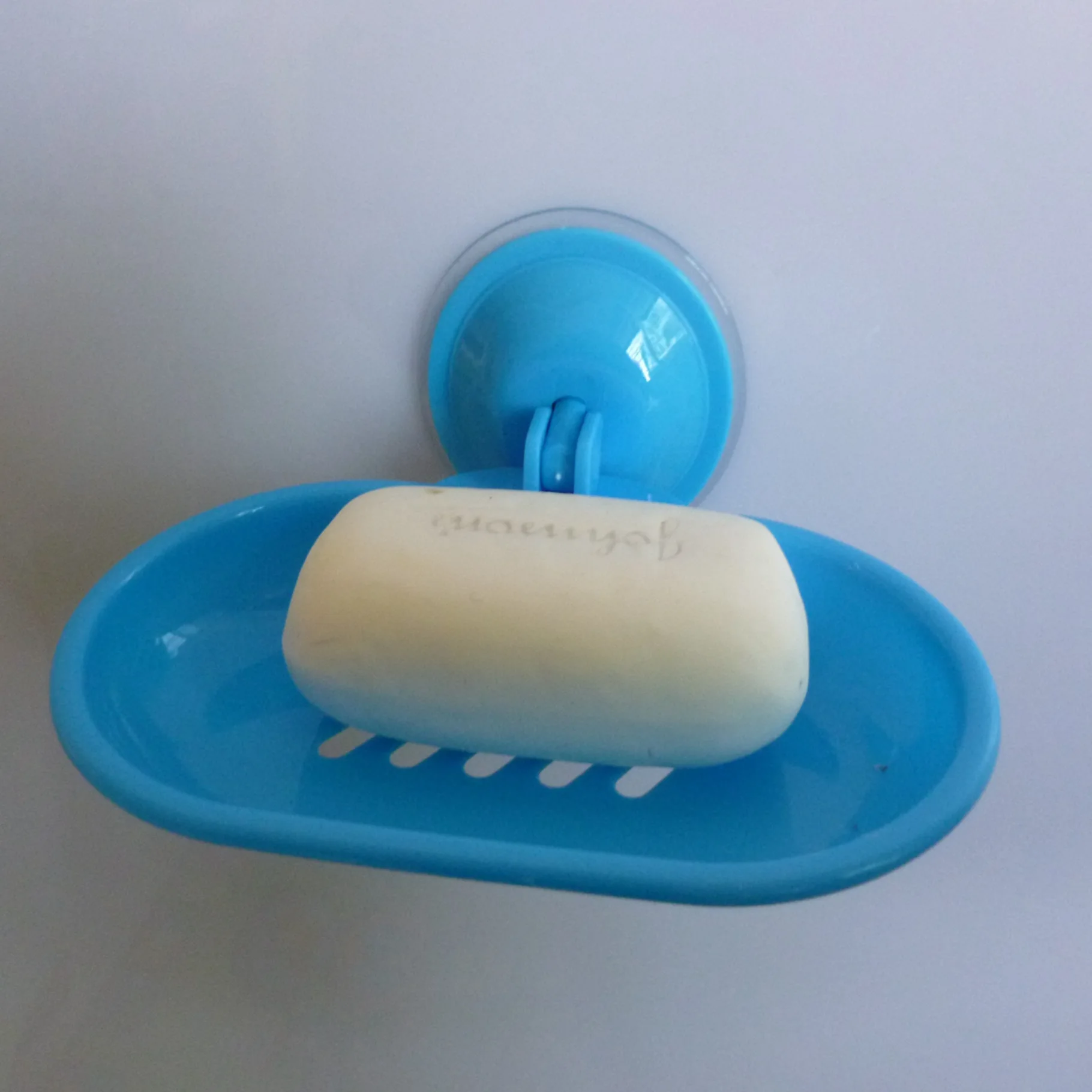 Wholesale Bathroom blue plastic Drain free punching strong vacuum cup soap box rack