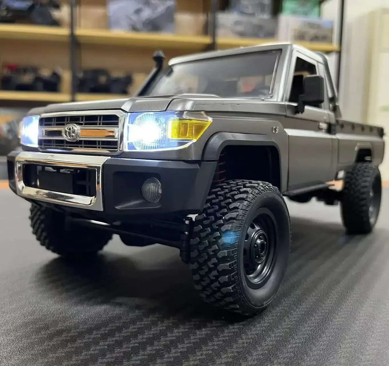 JJRC MN82 PRO 1/12 Full Scale 2.4G toyoto MN 82 Upgraded version part 4WD with more lights 4*4 emulation off-road pickup RC cars