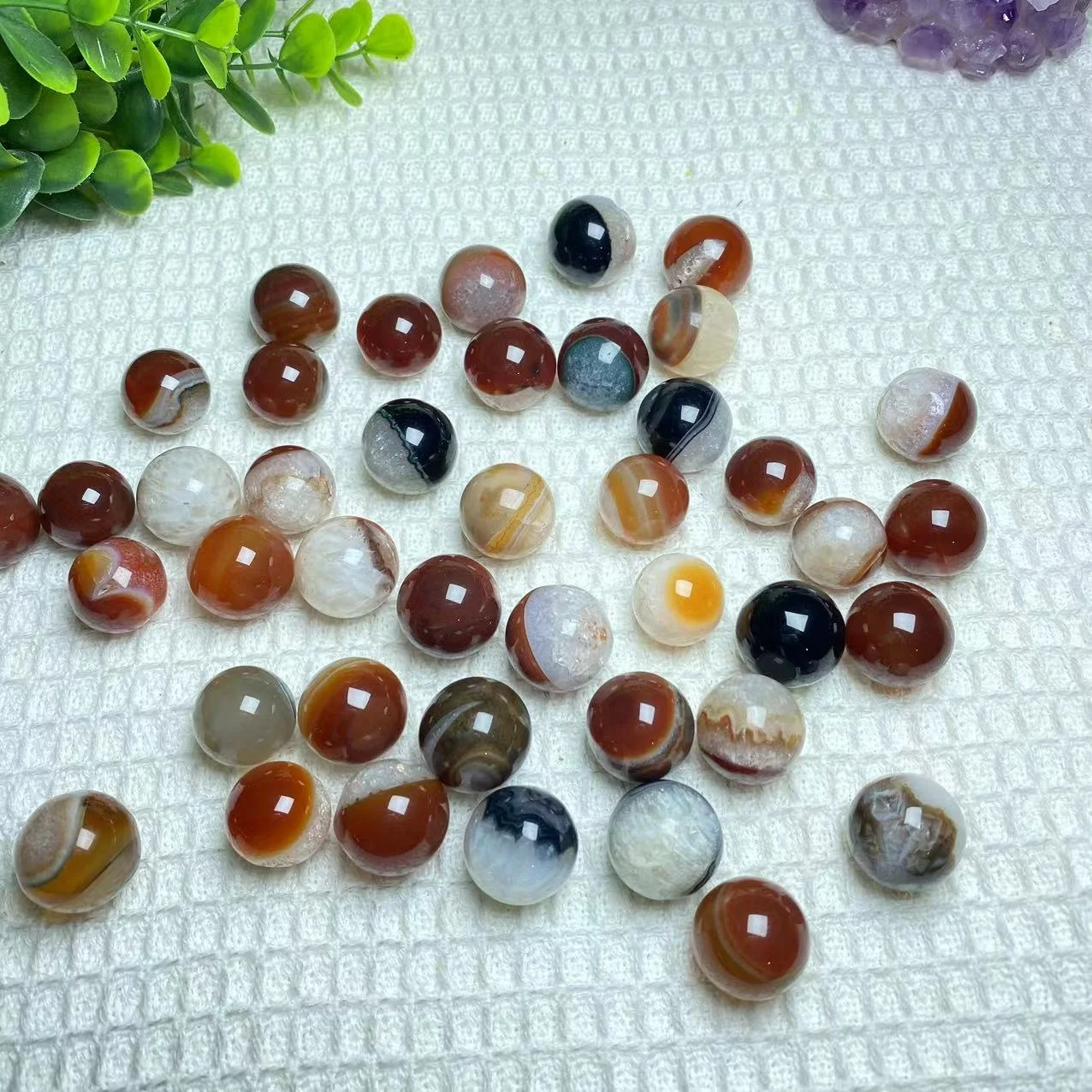Wholesale Natural Red & Black Agate 1.5-2cm Mini Polished Ball Reiki Healing Meditation Style Home Decor