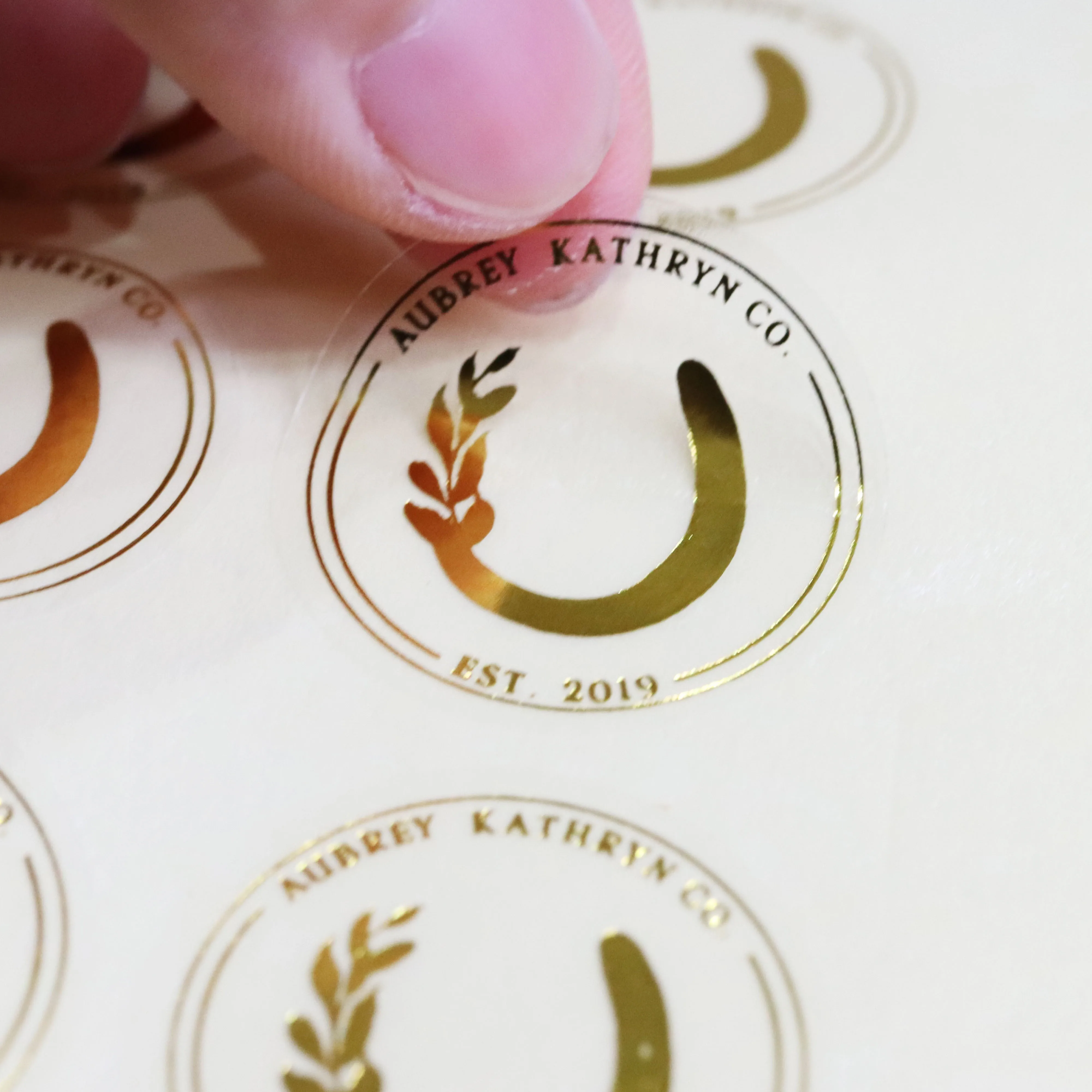 High Quality Vinyl Self Adhesive Waterproof Transparent Round Sticker Gold Foil Logo Custom Decoration PVC Sticker Sheet