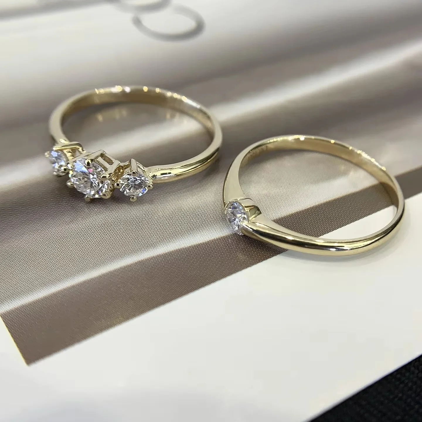 Fine Jewelry 9K/14K/18K Gold Plated Ring 14K Yellow Gold Lab Grown Diamond Three-stone Ring Lab Grown Diamond Engagement Ring