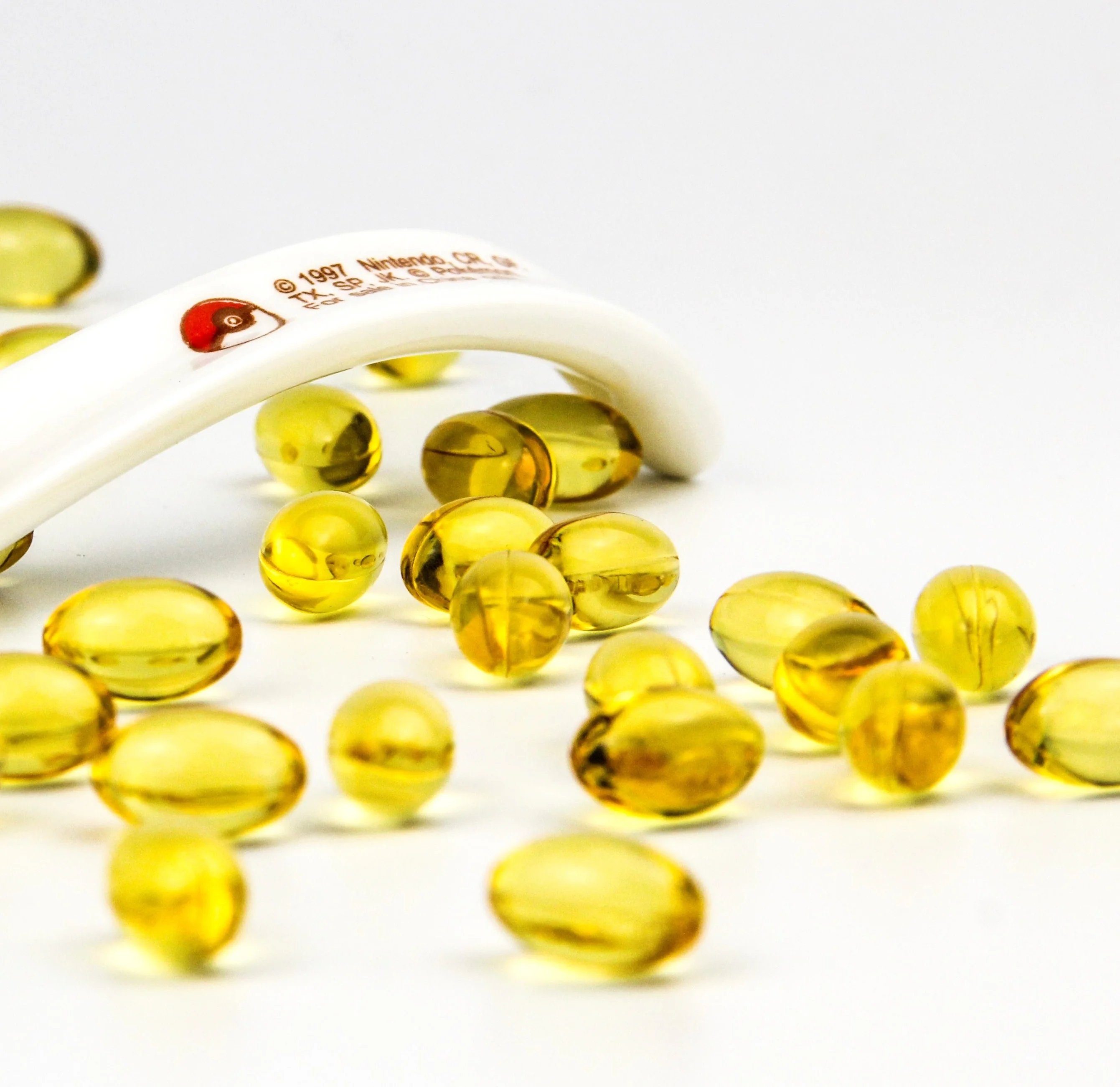 OEM Factory Vegan Fish Oil Softgel Capsules EPA DHA Algae Oil Supplement for Children and Adults