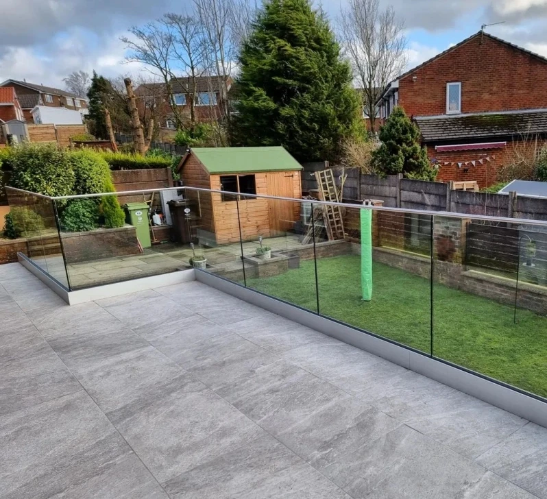 Outdoor powder coating finish aluminum glass balustrades u channel handrails with water proof led light