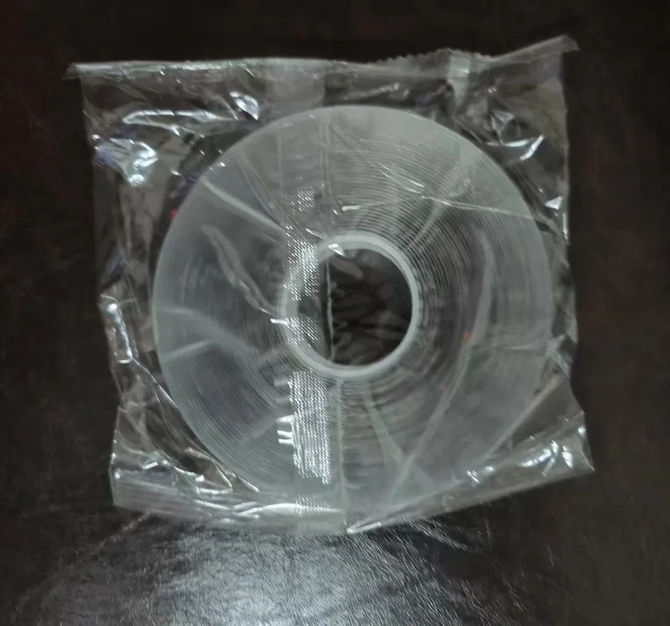 Nano glue widens and thickens without damaging the wall or leaving glue