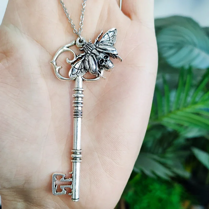 Wholesale Gothic Key To Hell Pendant Necklace Wicca Pagan Cthulhu Skeleton Designer Key Necklace For Women Men