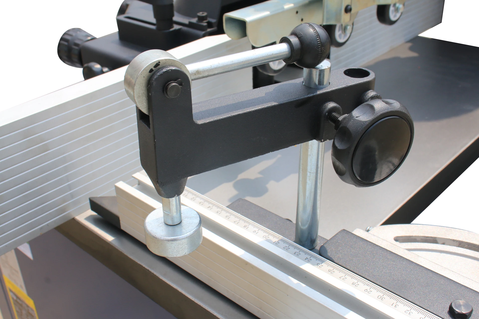 
woodworking shaper spindle machine with cutters 