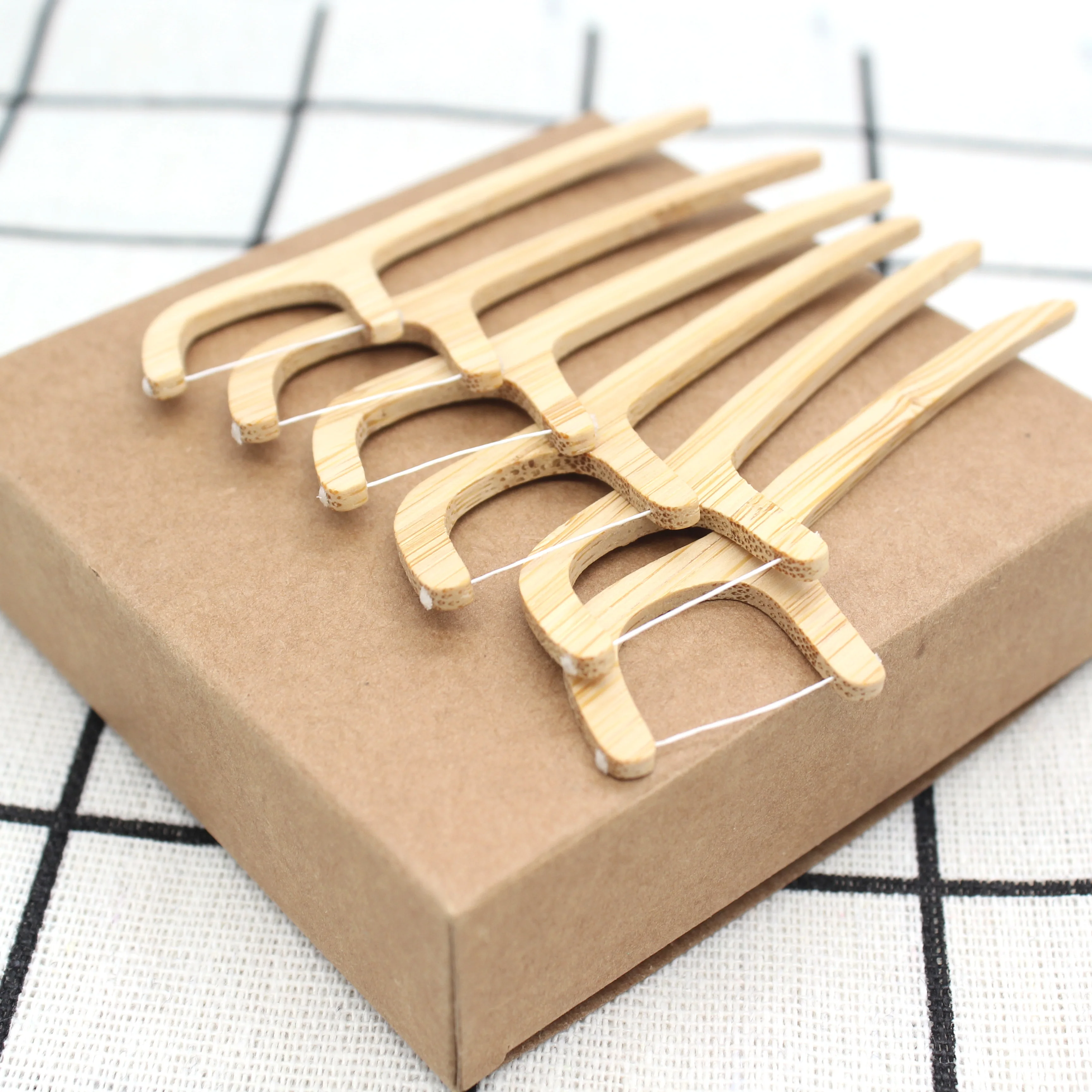 hot selling biodegradable floss picks bamboo dental floss pick bamboo flosser