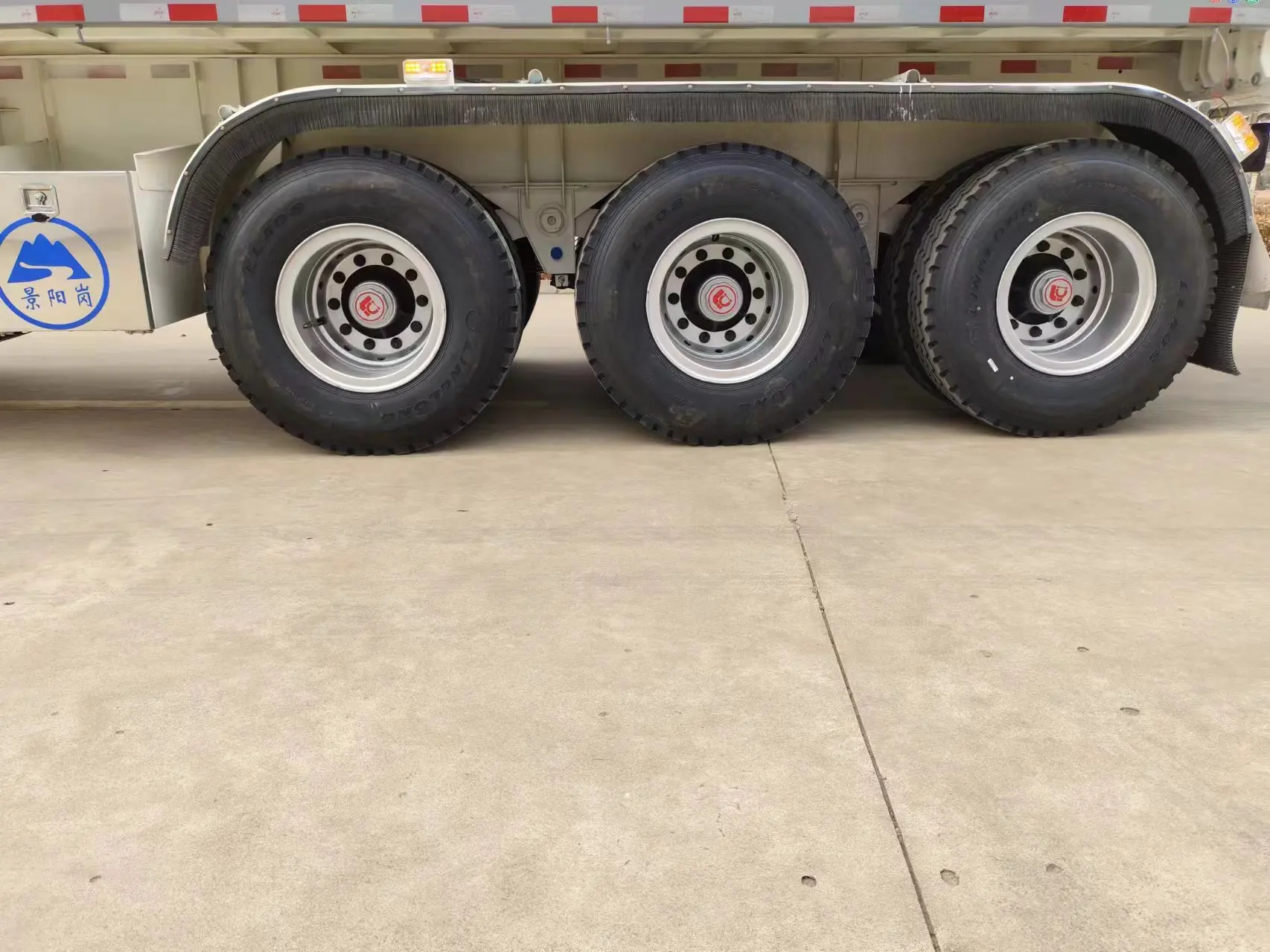 Manufacturer customized China made special transport trailer truck container transport semi-trailer