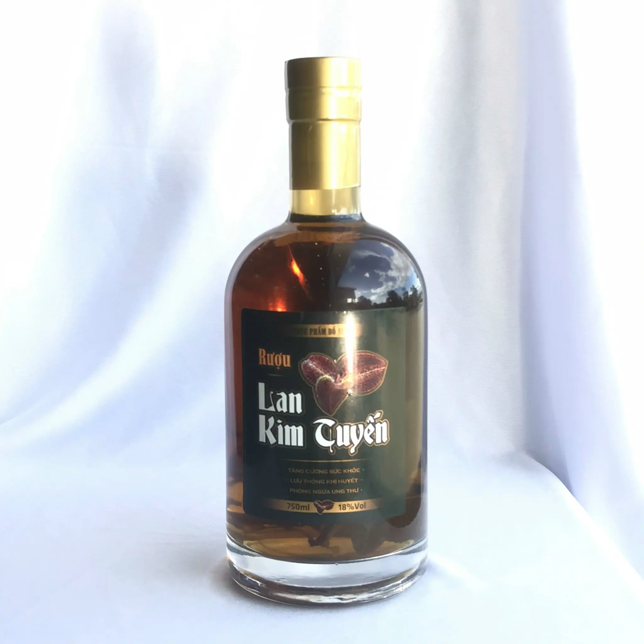 Lan Kim Tuyen Whisky Bottle With Alcoholic Beverage Grains And Herbs Blended Anoectochilus extract and some vitamins