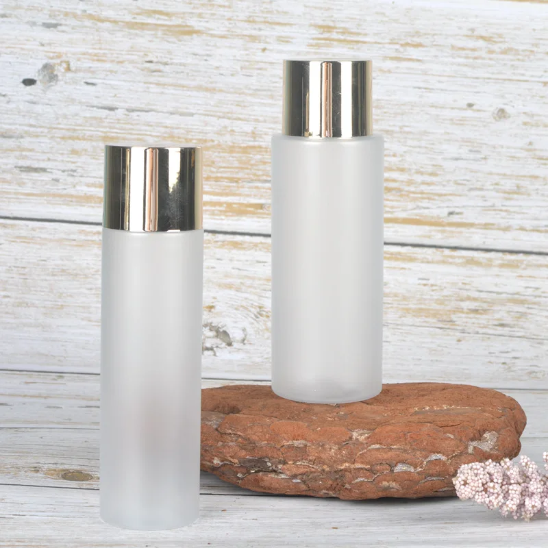 Custom logo white 150ml 230ml frosted PET spray cap bottle make up Cleansing foam bottle spray toner bottle cargo in store