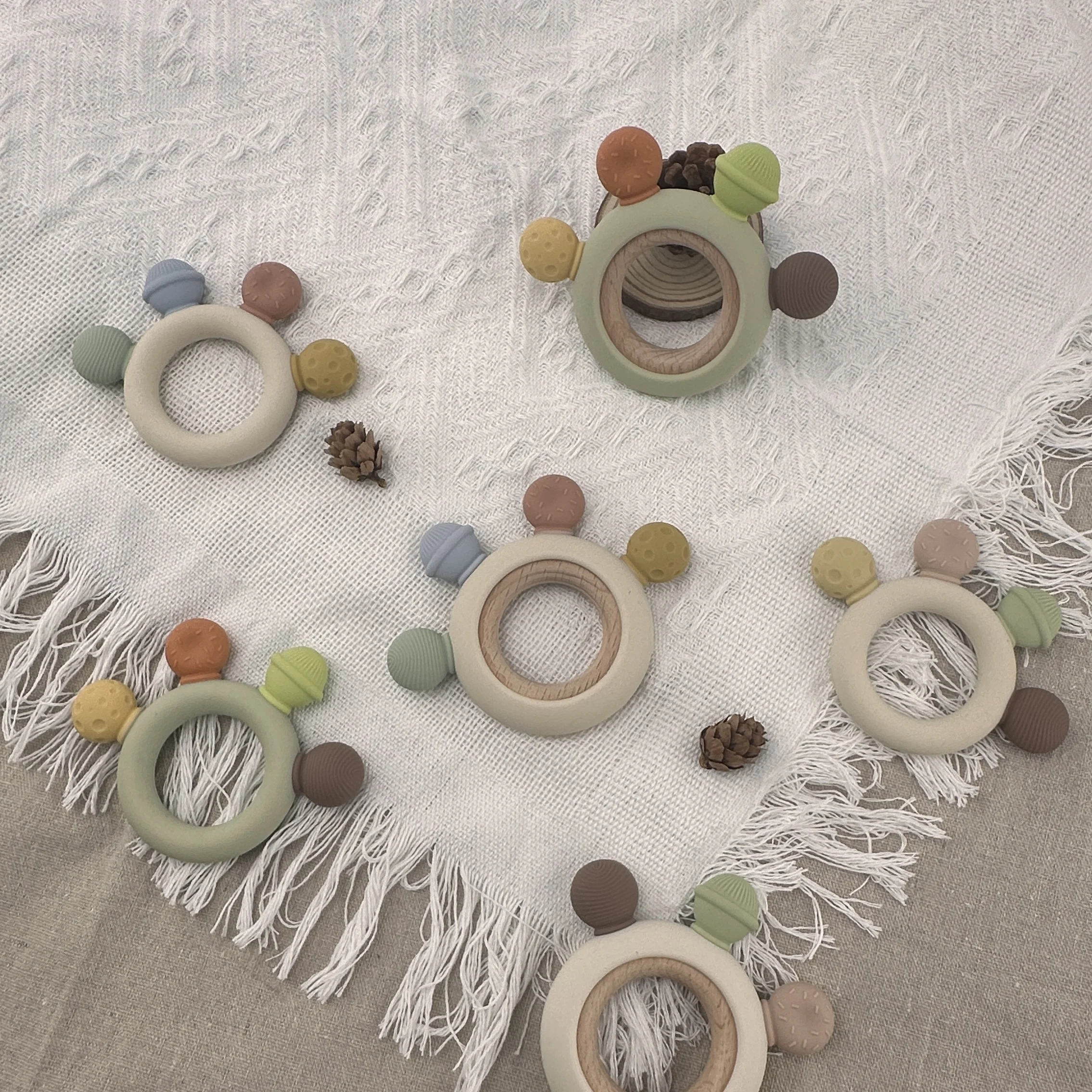 Food grade Beech sensory chew toys baby teething Ring Wooden Teether BPA FREE baby teething toy Silicone teether Baby Teether