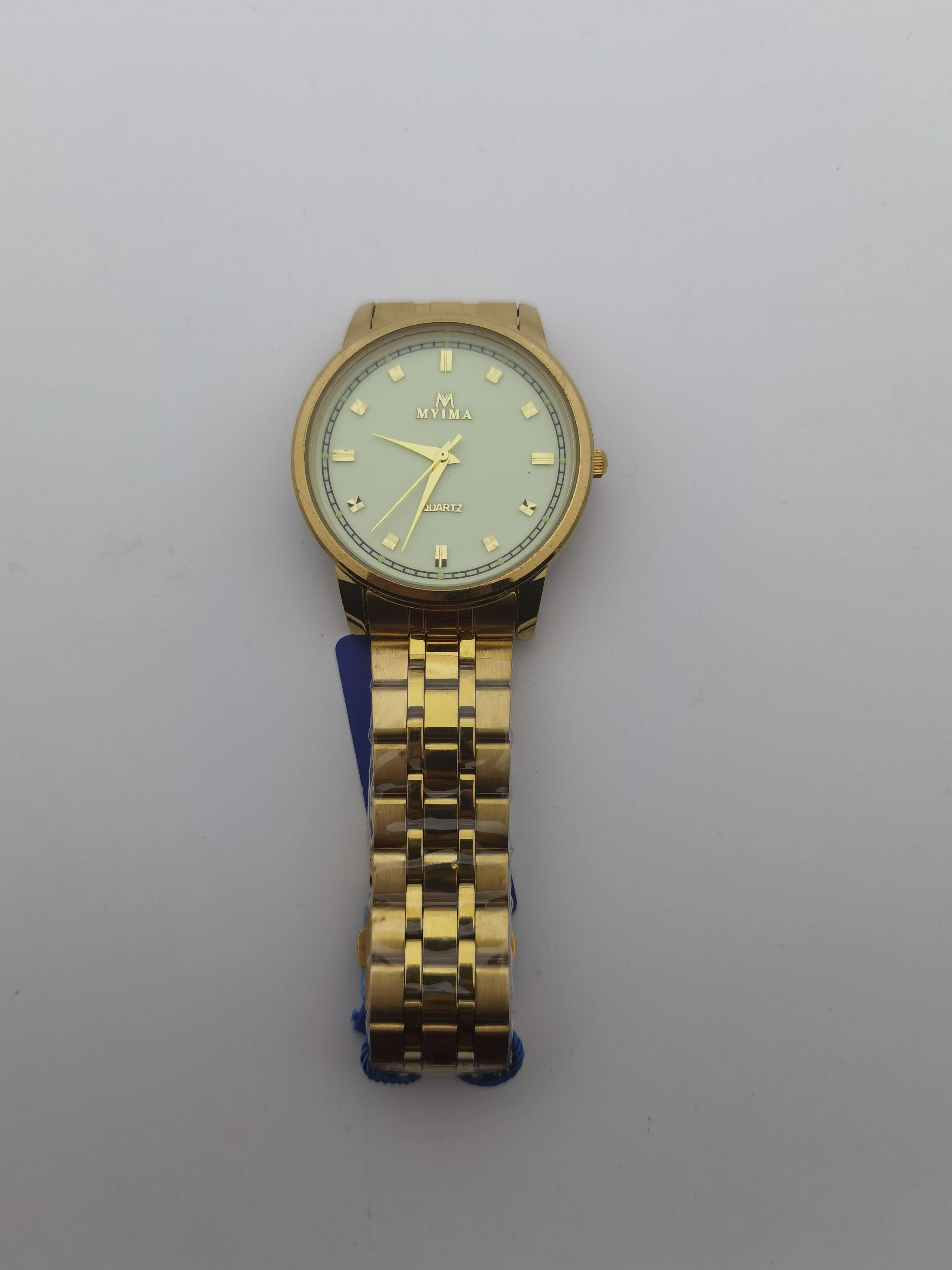 On sale discount quartz watch