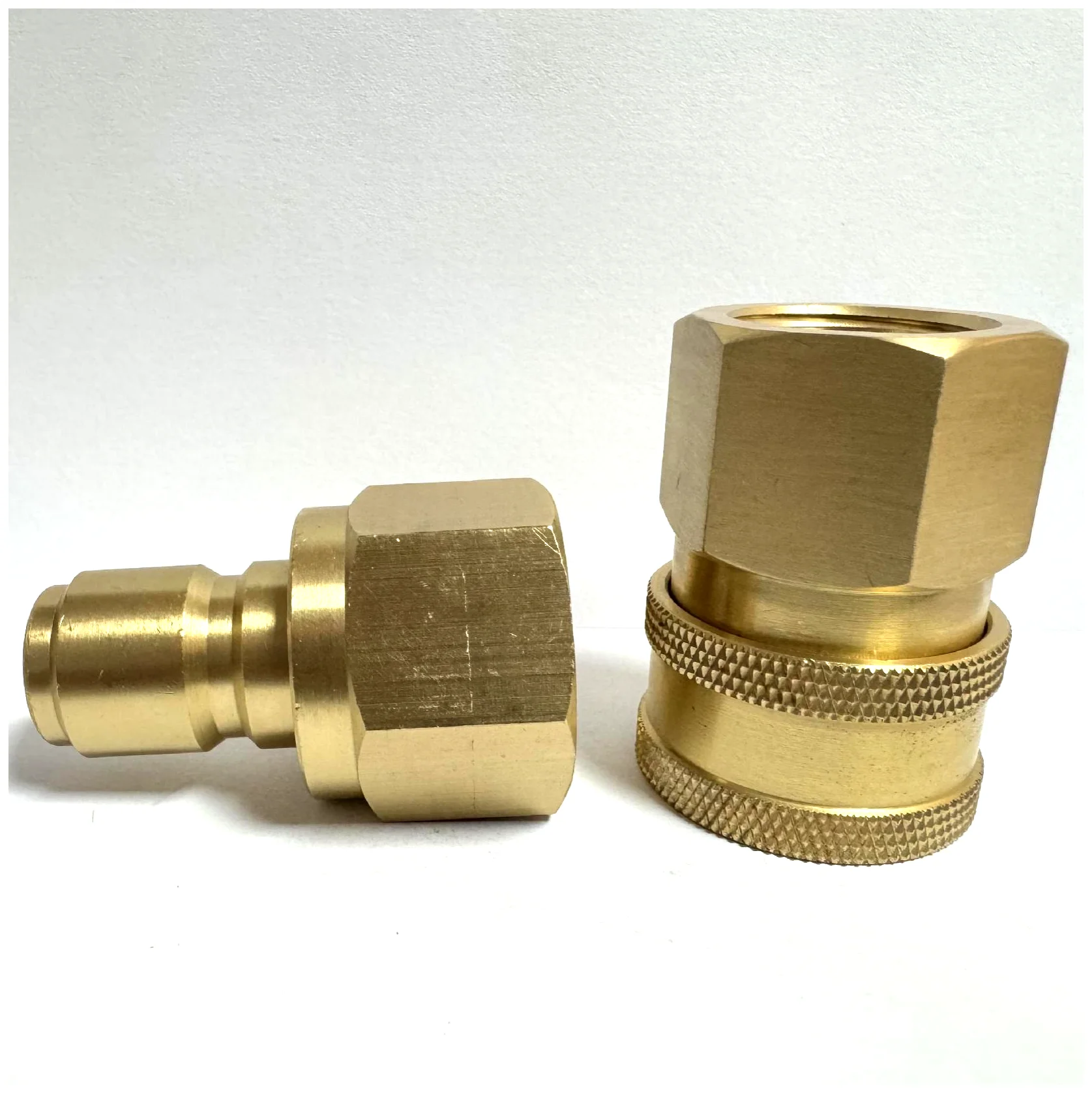 Конвертируемый адаптер для пенопласта имеет 1/4 латунный медный быстроразъемный разъем M22