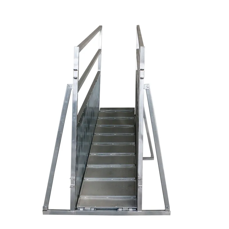 3 5 м с высококачественным усиленным регулируемым пандусом для перевозки крупного рогатого скота