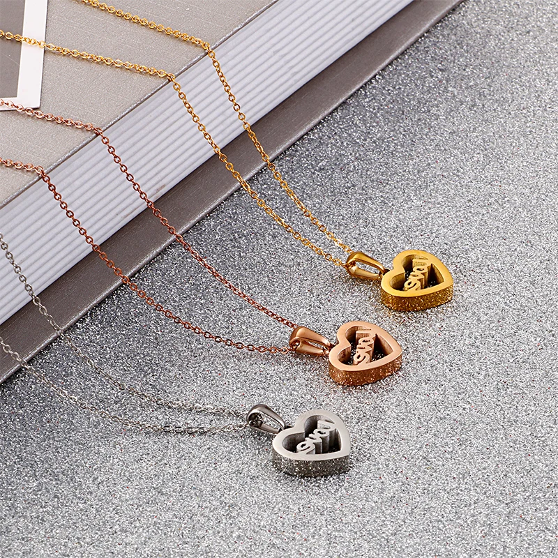 Fashion stainless wholesale collarbone necklaces love heart pendant necklace gold plated for couples
