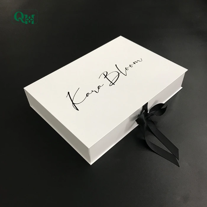 
Popular Custom ribbon baby clothes packaging box 