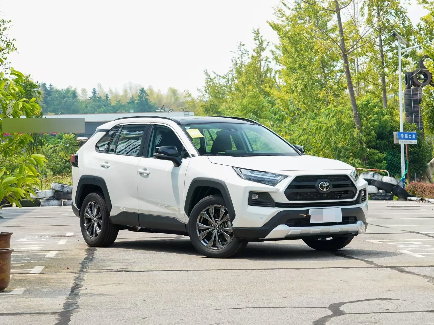 Популярный новый бензиновый автомобиль TOYOTO RAV 4 2024 2.0l CVT полноприводный приключенческий плюс версия компактный внедорожник