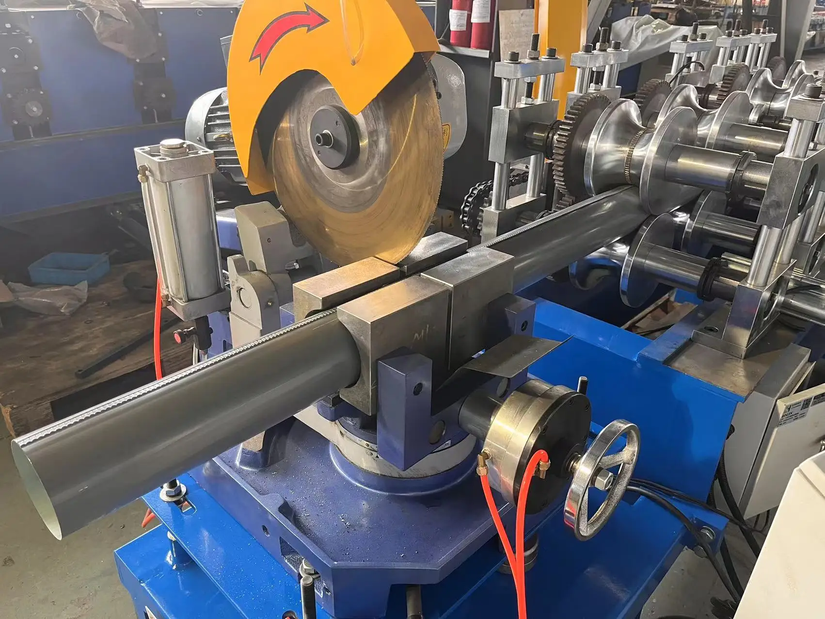 Hot Selling 2024 High-quality Metal Pipe Forming Machine Metal Downpipes Production Line Roll Forming Machines