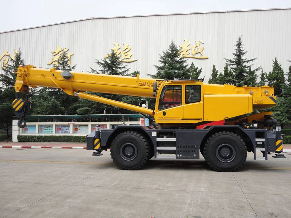 Hydraulic Telescopic 4-Section Boom XCR55L4 55ton Rough Terrain Crane 49.6m