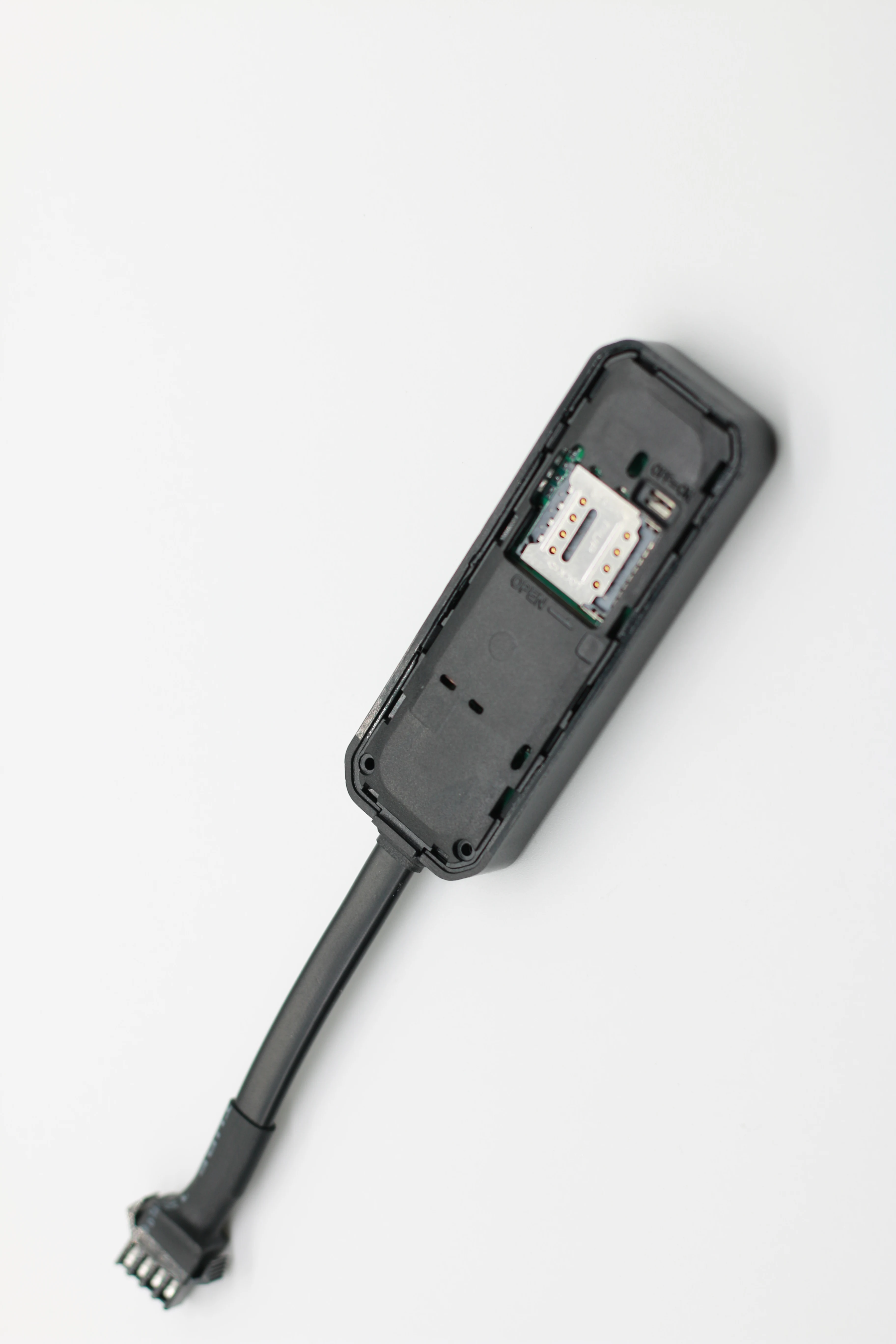 GSM GPS-трекер для автомобиля 2G GPS в реальном времени дистанционное отключение масляного двигателя сигнализация состояния