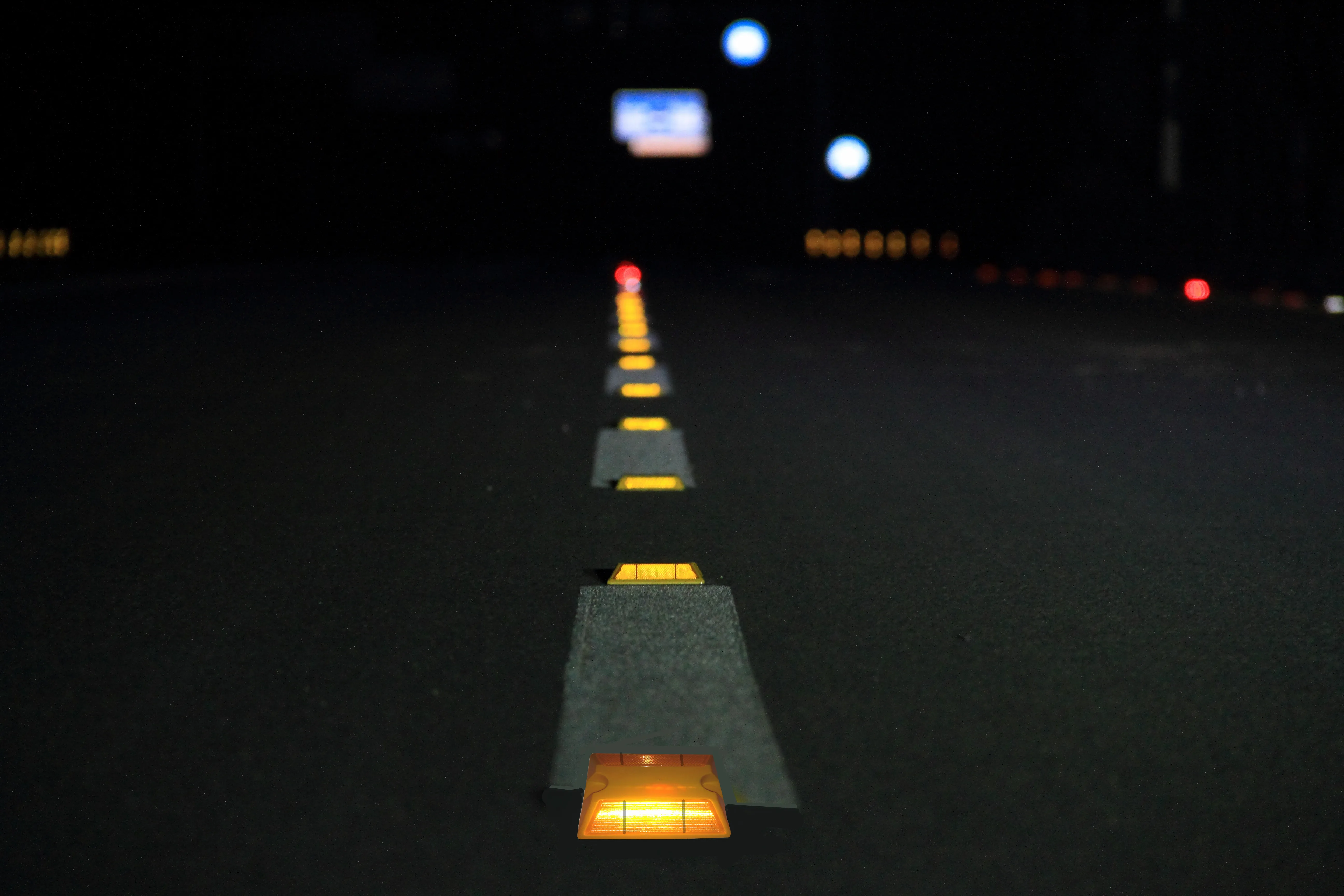 Hot Sale Square Driveway Pavement Marker Traffic Safety Reflector Price Cat Eye Plastic 3M Reflective ABS Road Stud