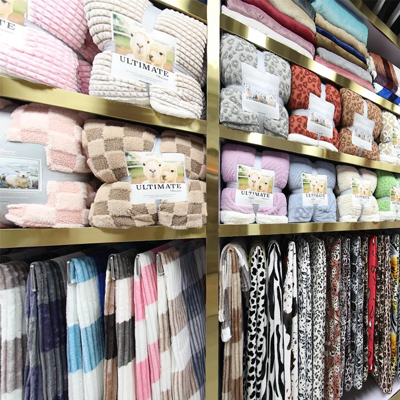 wholesale Super Soft Warm Double Layer heavy plush lamb wool throw blanket thick flannel fleece sherpa blankets for winter