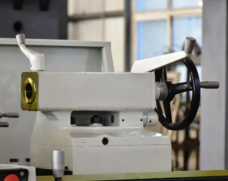 Small horizontal lathe machine CA6140 metal bench lathe machine