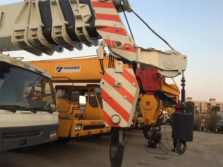 Low price zoomion QY50H mobile truck crane second hand zoomlion 50ton crane used crane truck for building