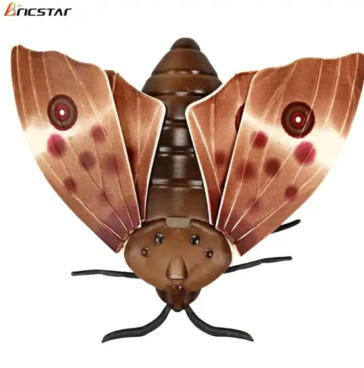 Bricstar funny animal toy Infrared remote control simulates moths flying plastic toy model insect