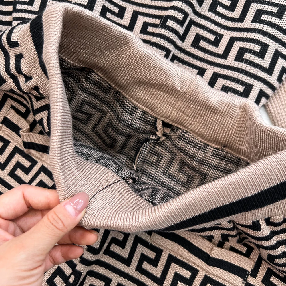 Customized jacquard knitted cardigan jacket vest three piece high waisted slim straight leg wide leg pants