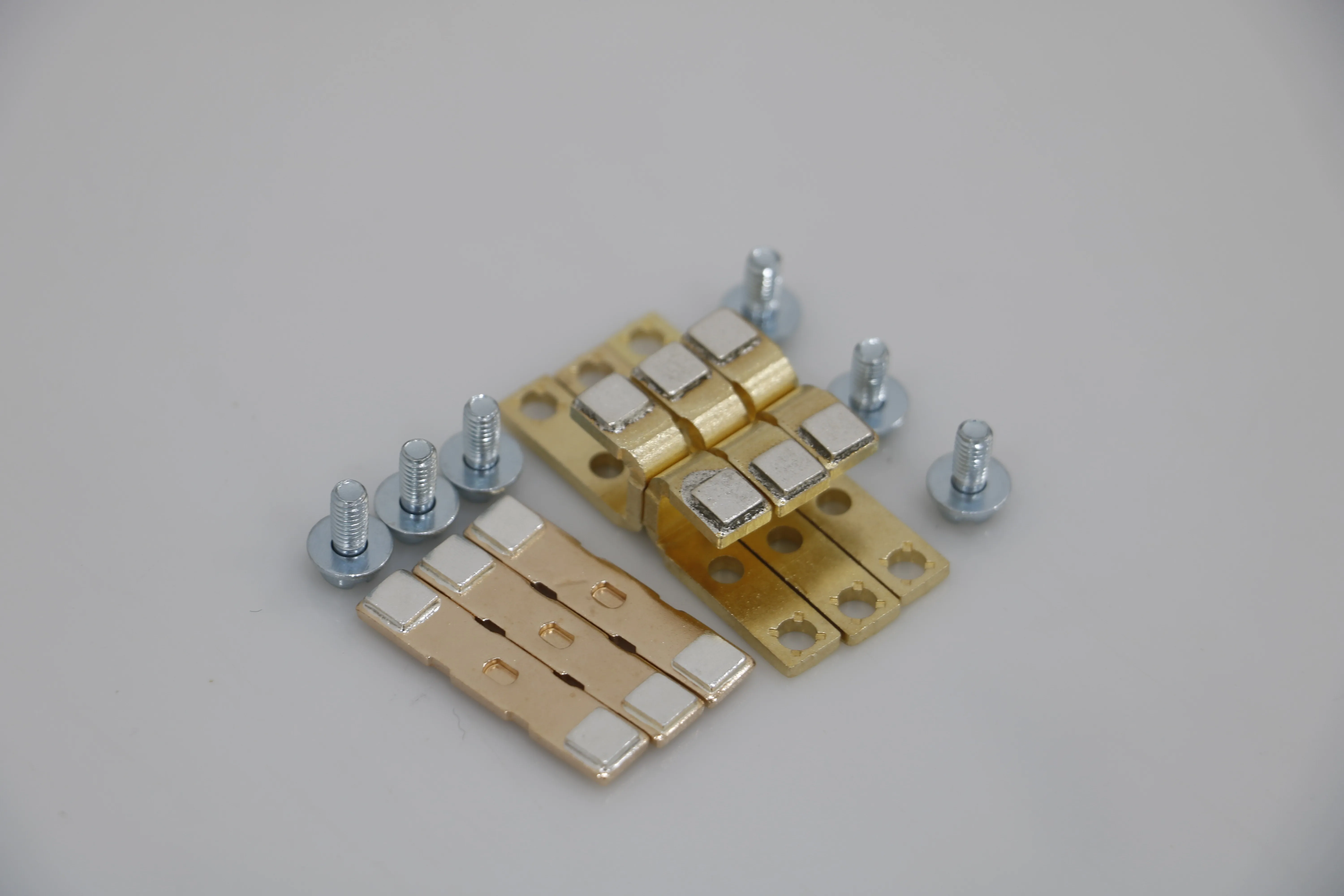 Siemens AC/DC contactors 3RT1044/1045/3RT5044/5035/5045 Accessories contactor contacts are suitable for 3RT10/3RT5 series.