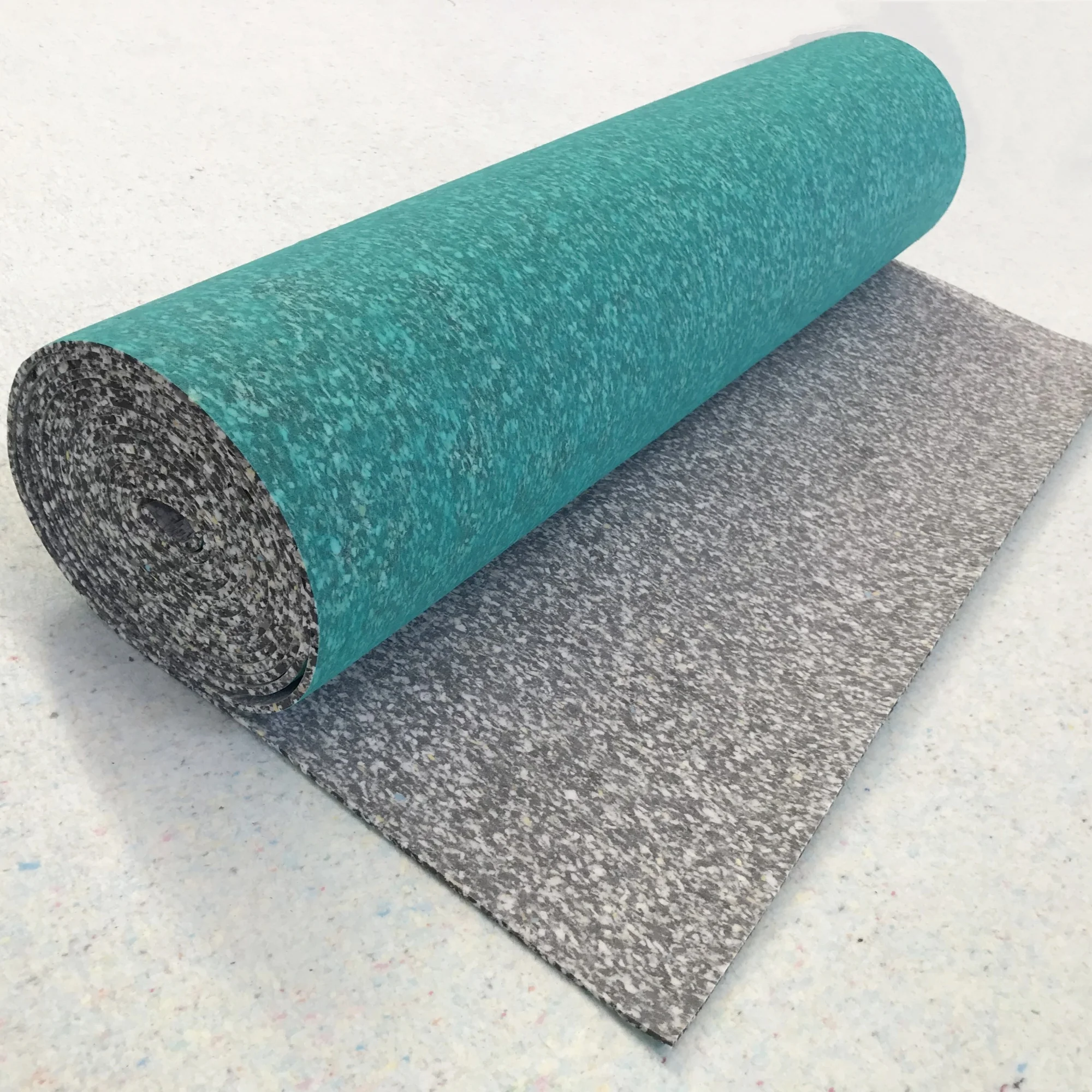 Soundproof non slip mat 9mm surface covered with PE film and non-woven fabric carpet underlay