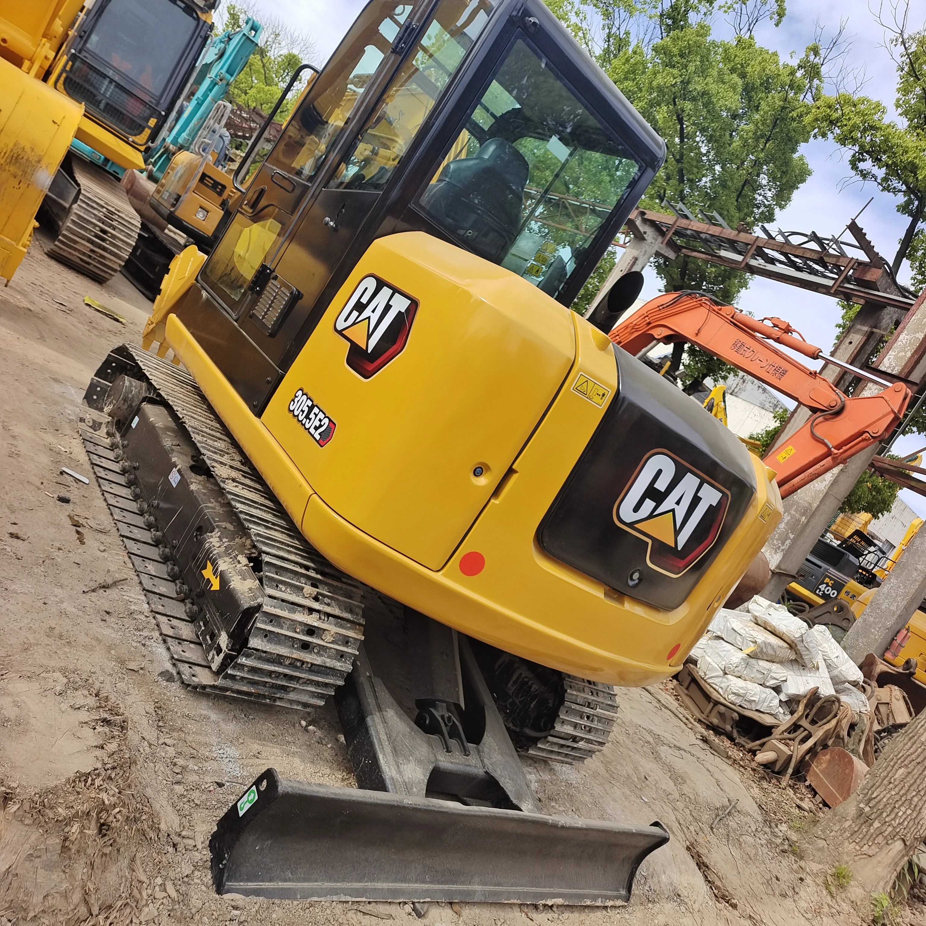 CAT305.5E2 гусеничный экскаватор CAT 306 307 гидравлический подержанный