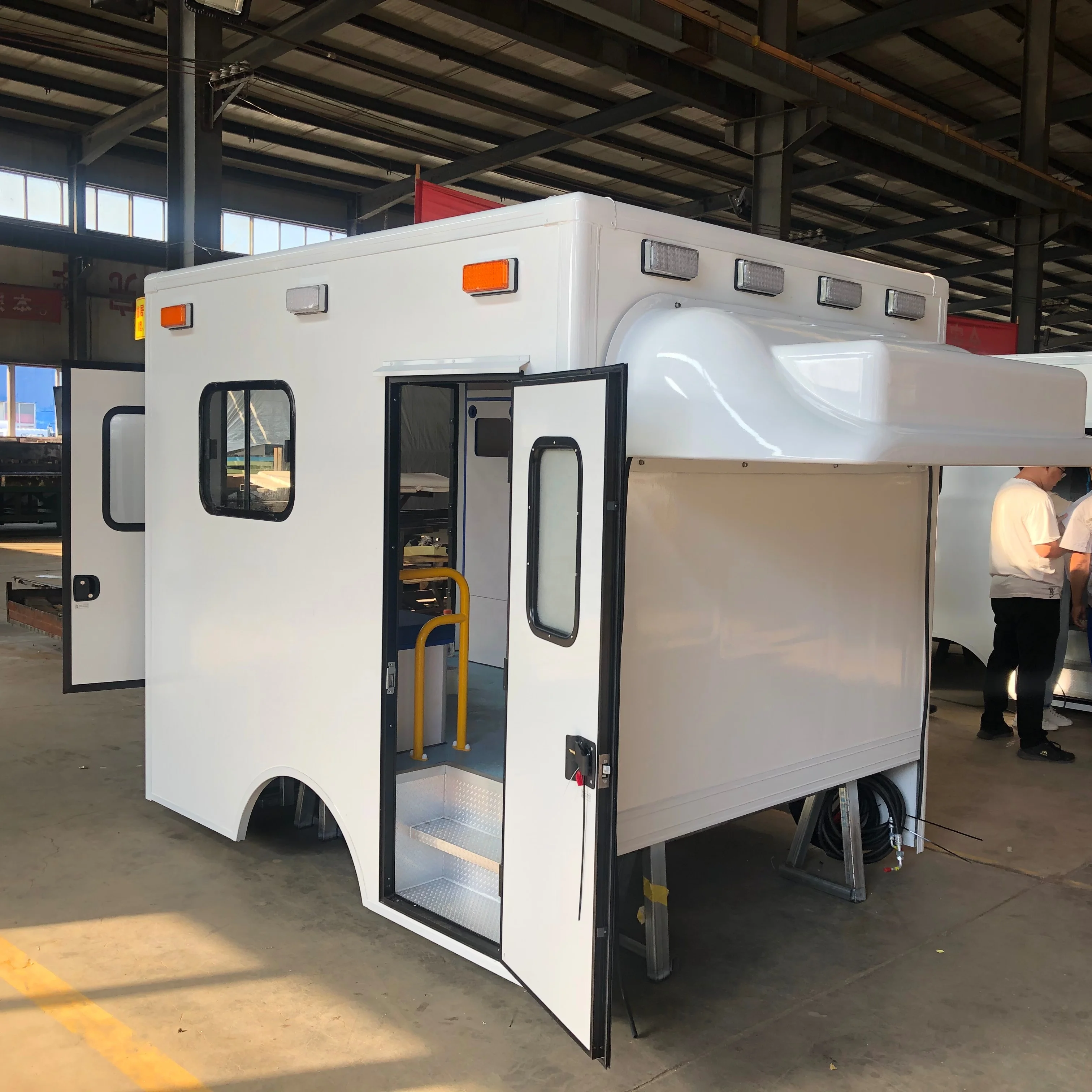 
AMBULANCE BOX FOR PICKUP 