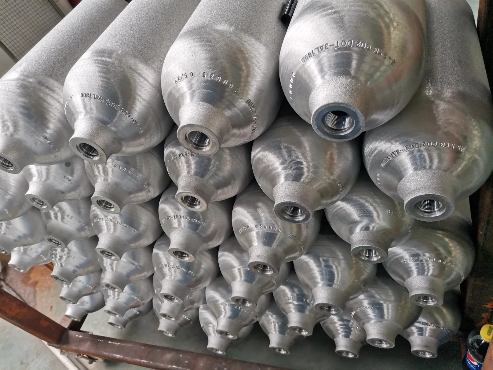 High Pressure CO2 Cylinder with Siphon Tube Cga320 Aluminum Tube Cylinder