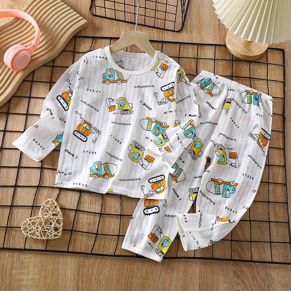 Organic Cotton Long-Sleeved Pajamas Breathable and Cool Baby Clothing for Boys and Girls with Cartoon Pattern for Summer