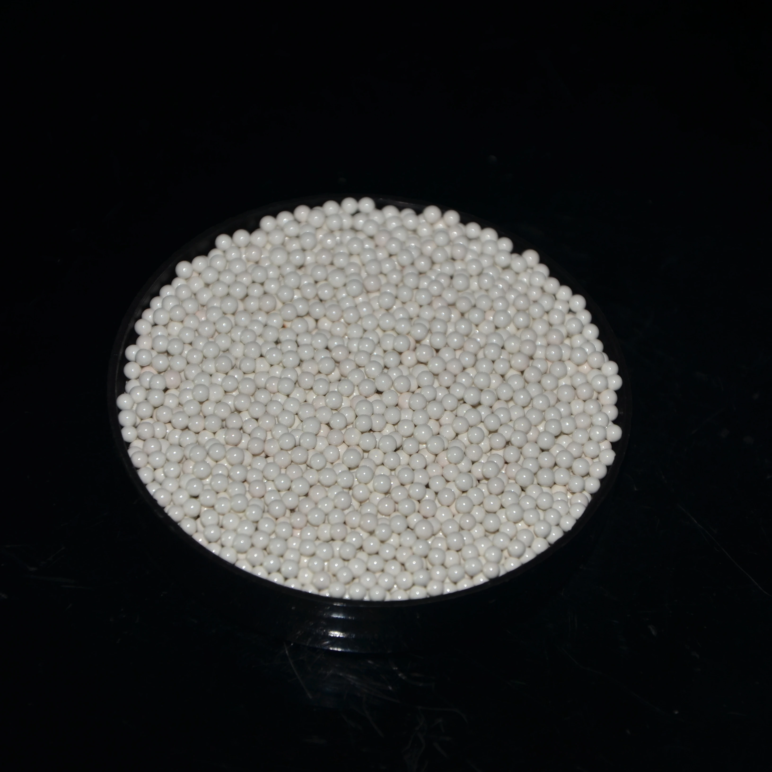 Manufacturer Zirconia Ceramic Wear Resistant White Zro2 Ceramic Parts Industrial Zirconium silicate beads