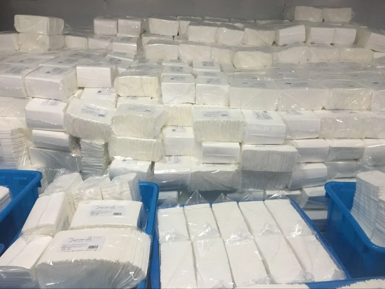 Add thread  paper 65GSM 4ply Tissue Hand Paper Towels for Hospital Super Absorbent Medical Tissue Paper Hand Towel