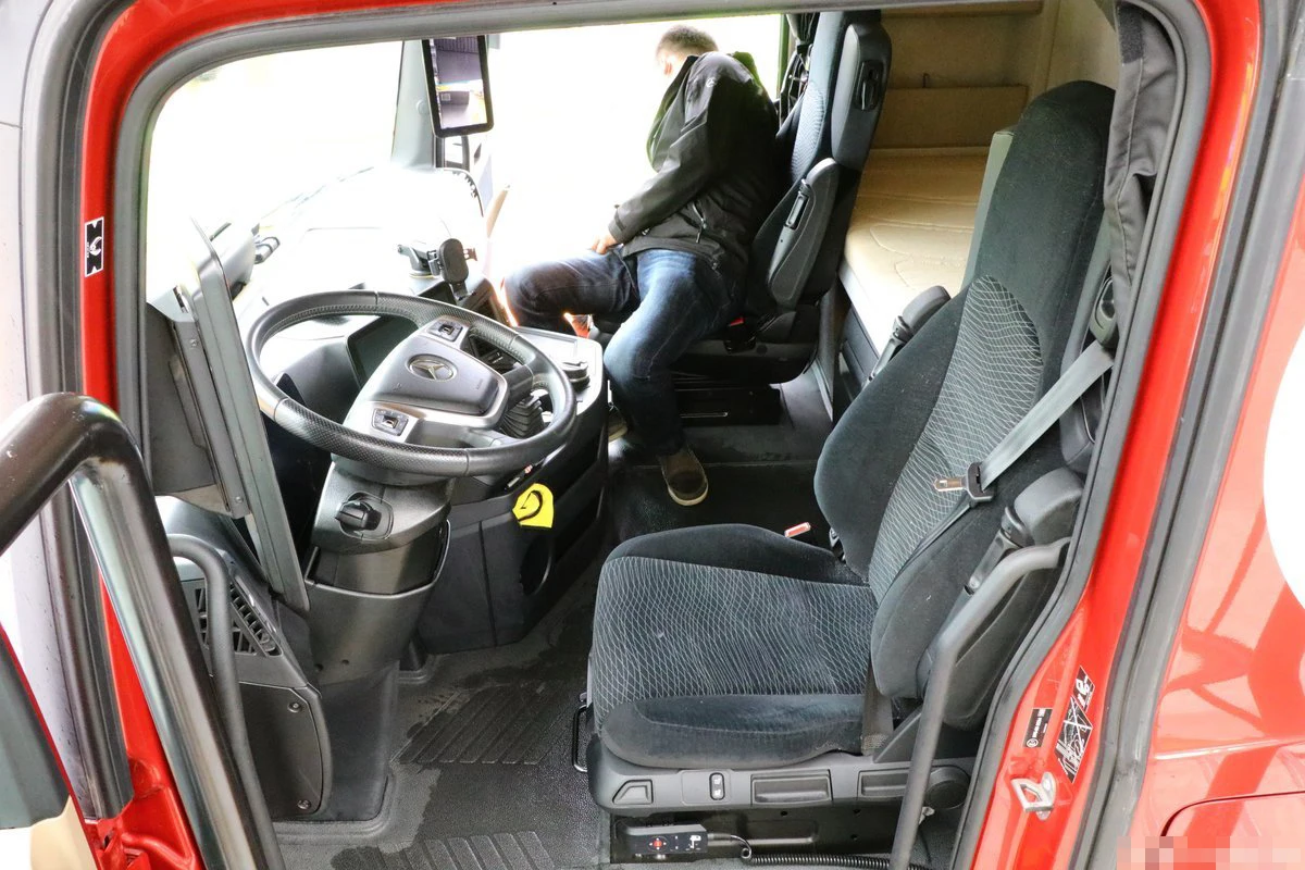 Грузовик mercedes 8x4 6x4 4x2 630 л.с. 510 450