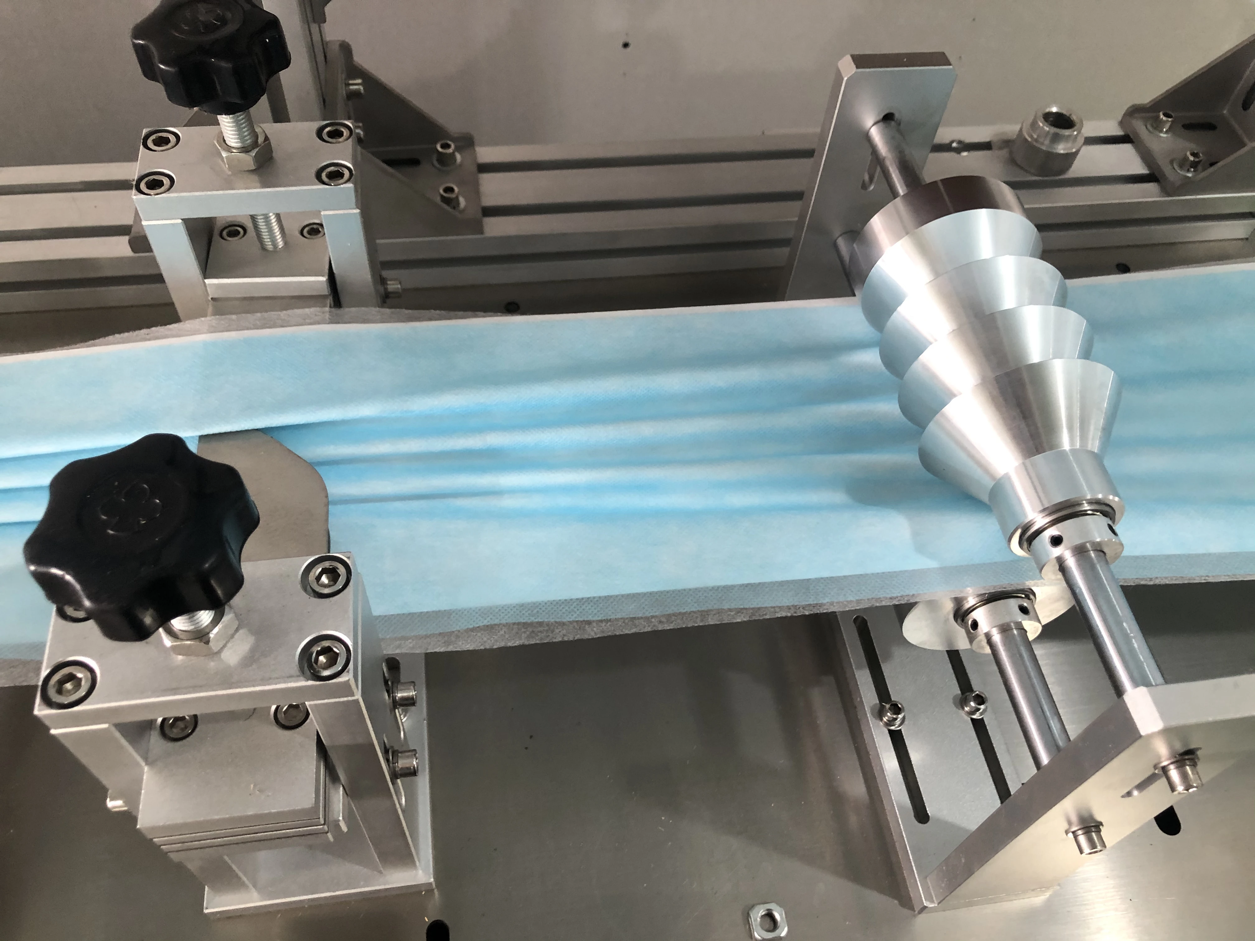2022Ce Fully Automatic Medical Surgical Face Mask Machine/face Mask Making Machine160-200pcs/min