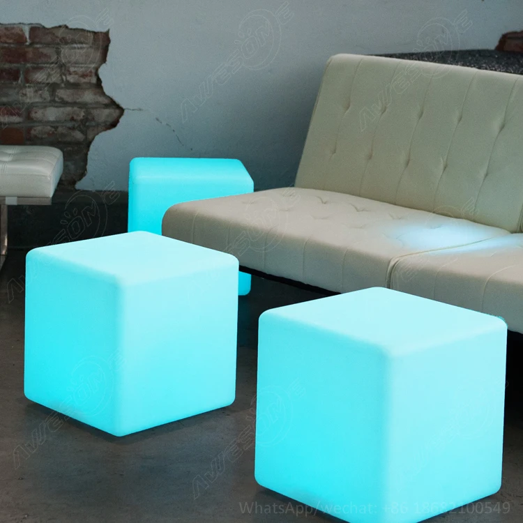 PUFFS LOUNGE / MESAS DE CENTRO / led cube coffee table for events