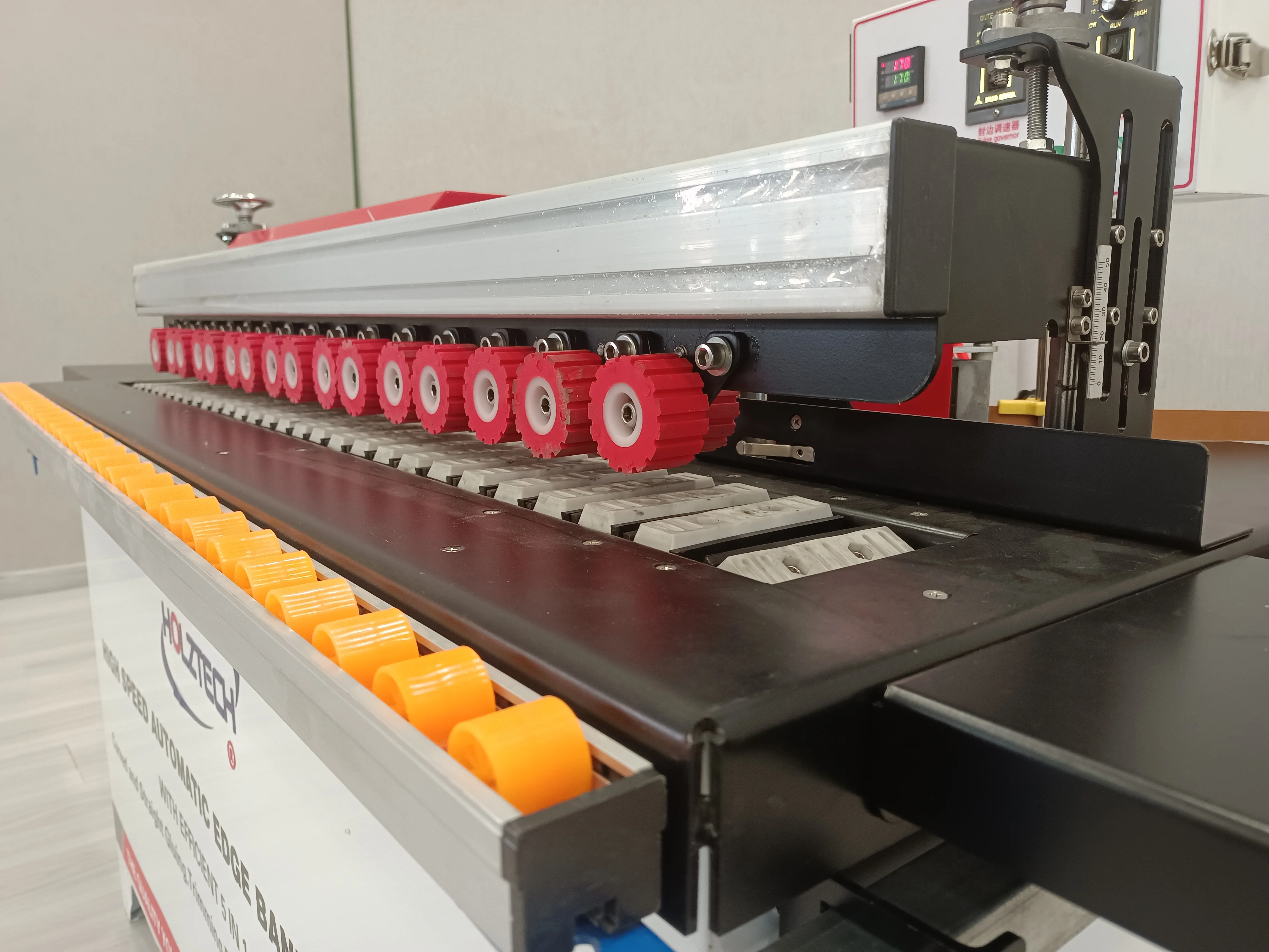 Fully Automatic Edge Banding Machine For Woodworking Furniture PVC Edge Bander Price