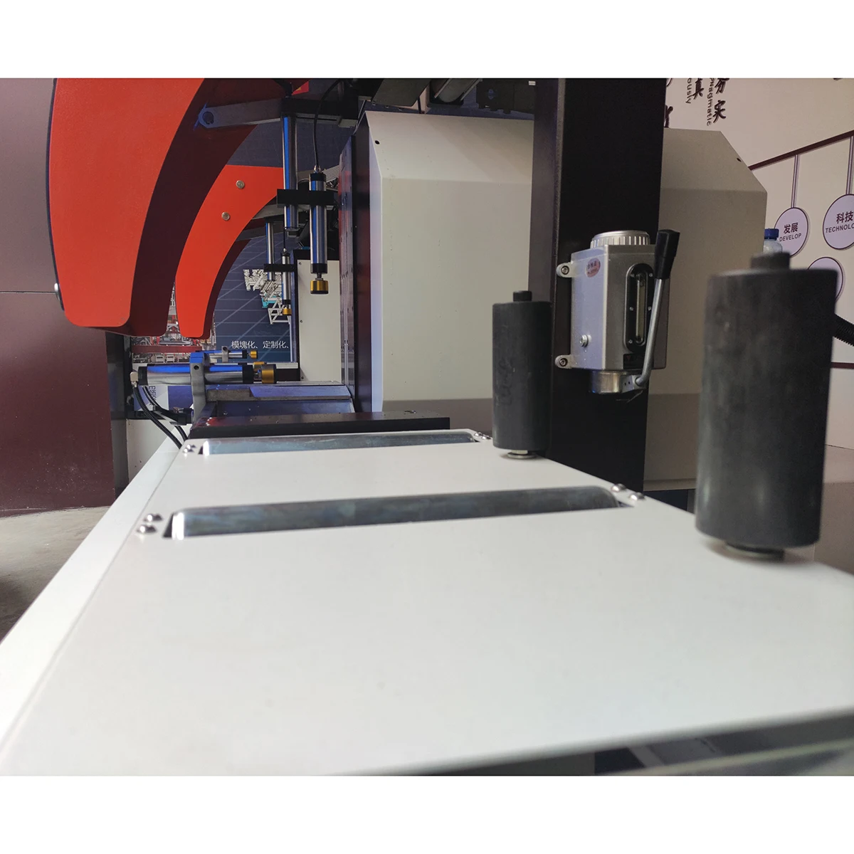 Competitive price High Productivity Automatic Digital Display Double Head Mitre Aluminum Profile Circular Saw Cutting Machine