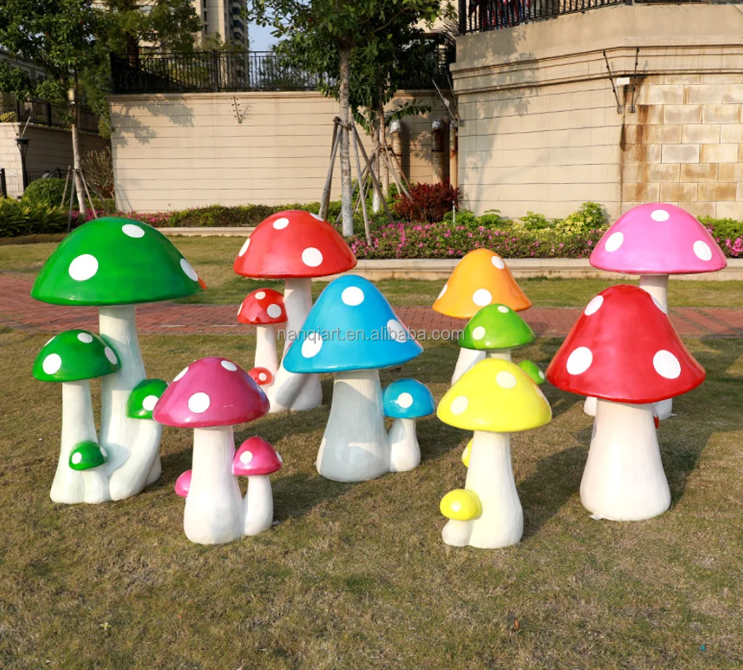 Customized Hand Made High Quality Resin Green Mushroom Statues Artificial Realistic Life Size Garden Mushroom Model For Outdoor