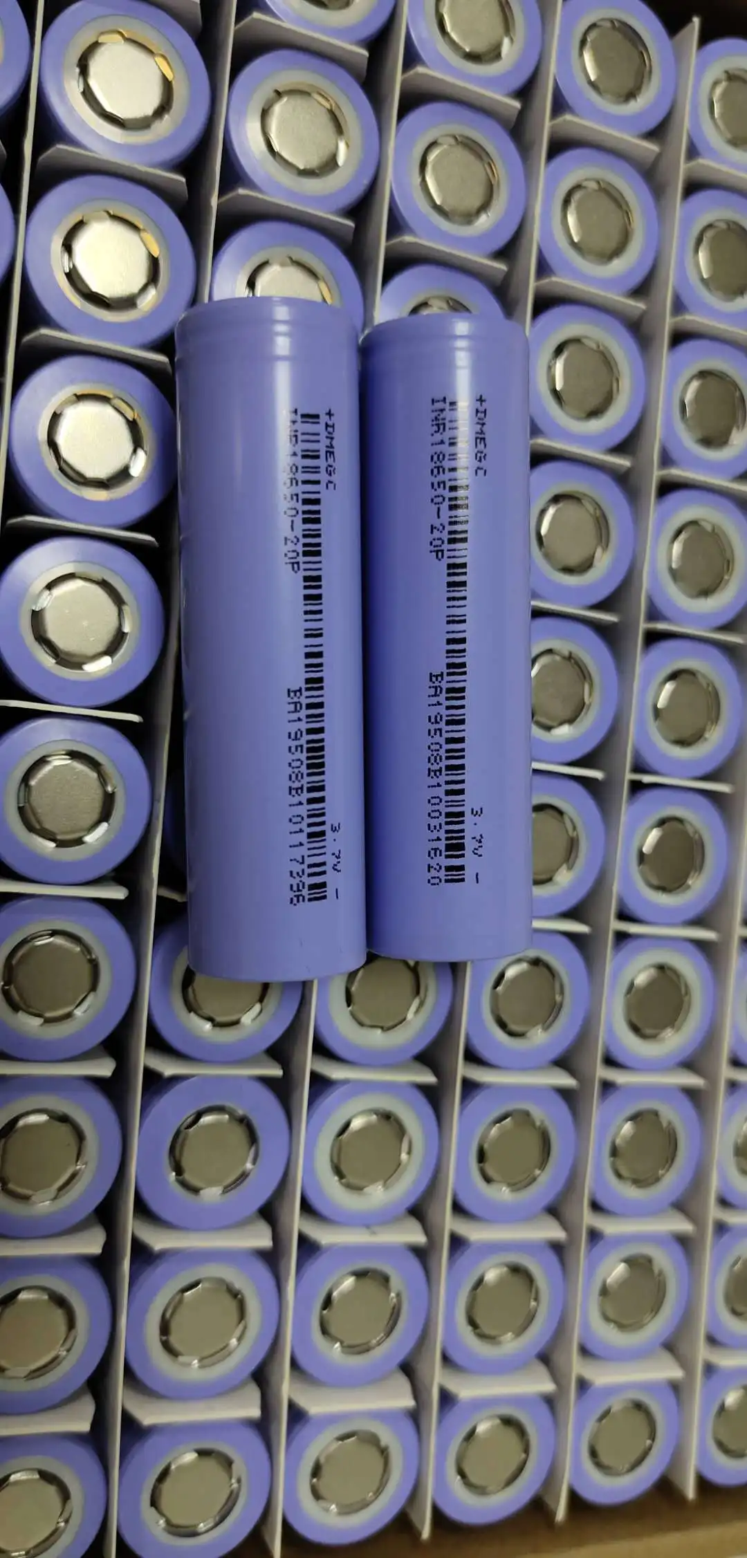 20A Discharge Rate Lithium Ion 18650 Battery for DMEGC INR18650 3.7V Bike Battery 2000mAh Lithium Battery for Motorcycle