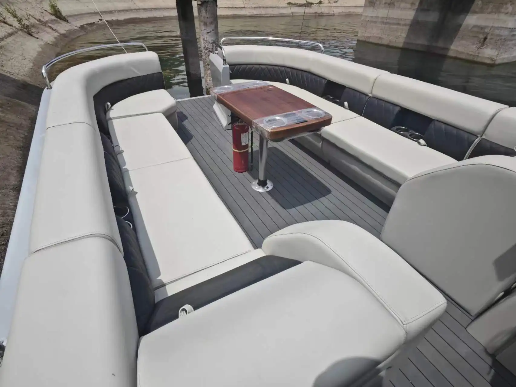 30FT 9M CE Certified Luxury Fiberglass Passenger Ship Tritoon Pontoon boat for sale