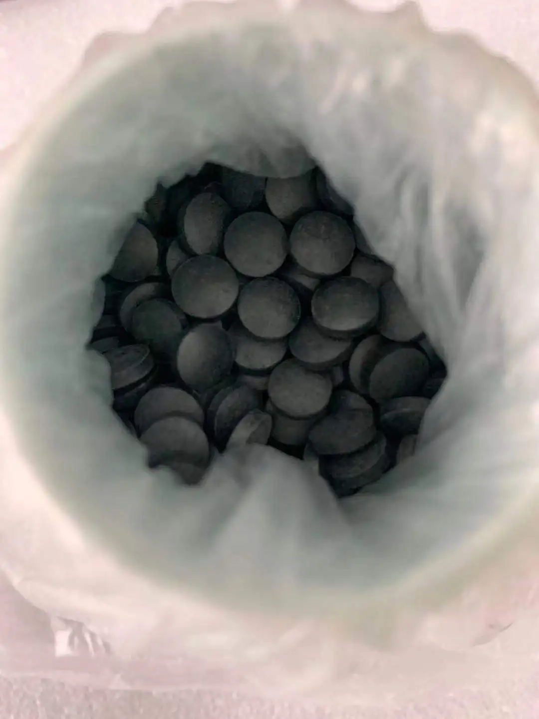 High purity tantalum pentoxide 99.99%  black Ta2O5 tablets